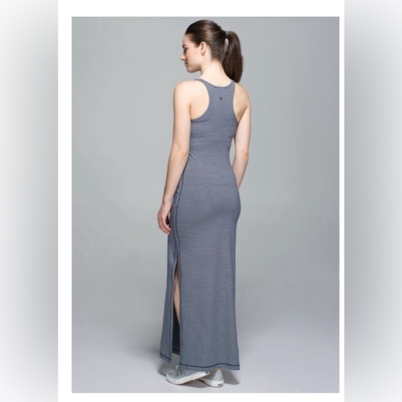 Lululemon Refresh Maxi Dress in Hyper Stripe Inkwell Size 2 - Picture 2 of 5